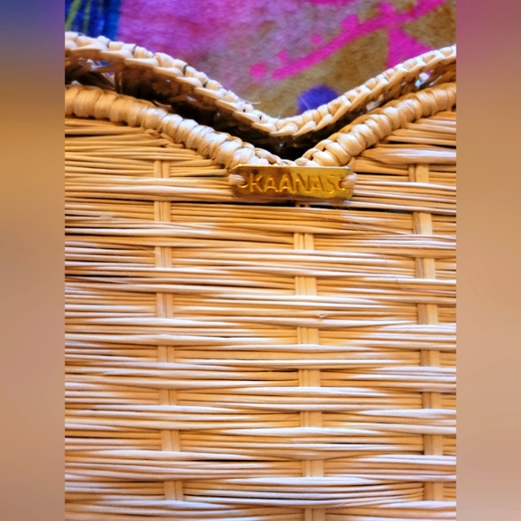 Kaanas One Of A Kind Soledad Heart-Shaped Woven Clutch, Irica Palm, Artisan, NWT - Picture 8 of 12